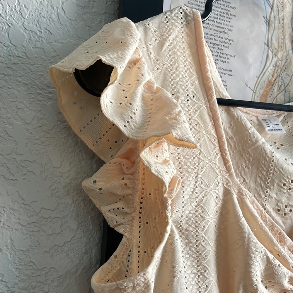 Cream Ruffle Sleeve Top - Picture 4 of 6